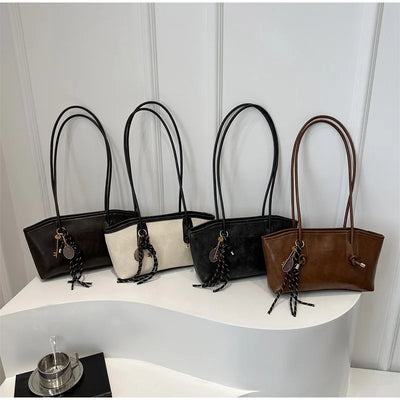 Layla - Retro Bag with Pendant