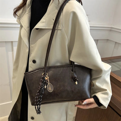 Layla - Retro Bag with Pendant